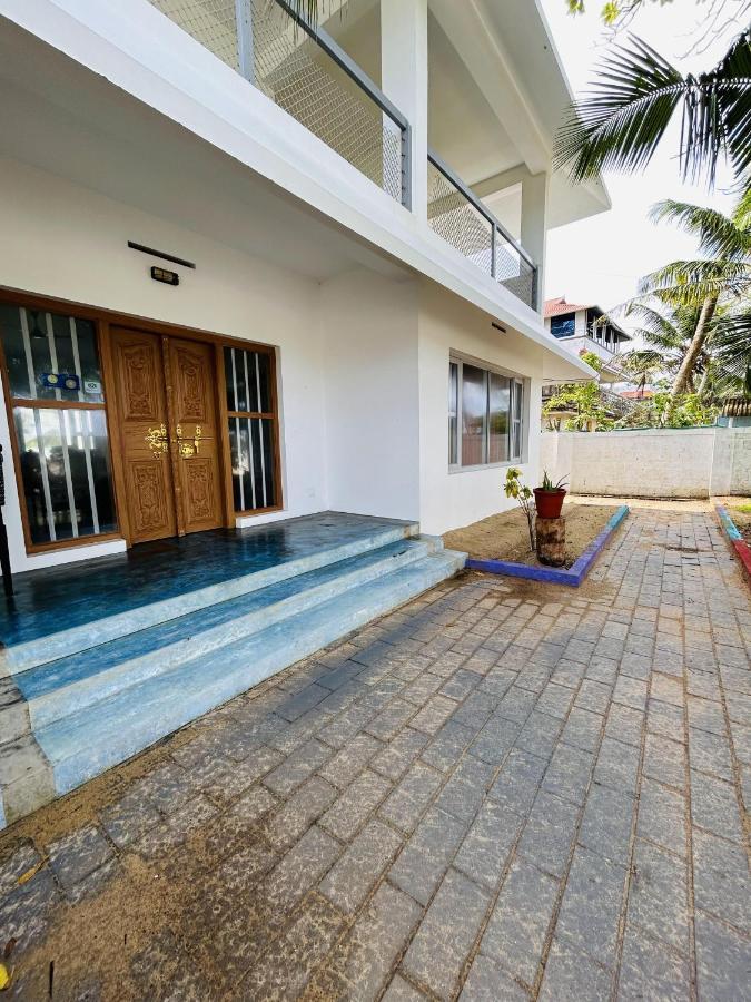 Chameleon Beach Resort, Cherai Kochi Exterior photo