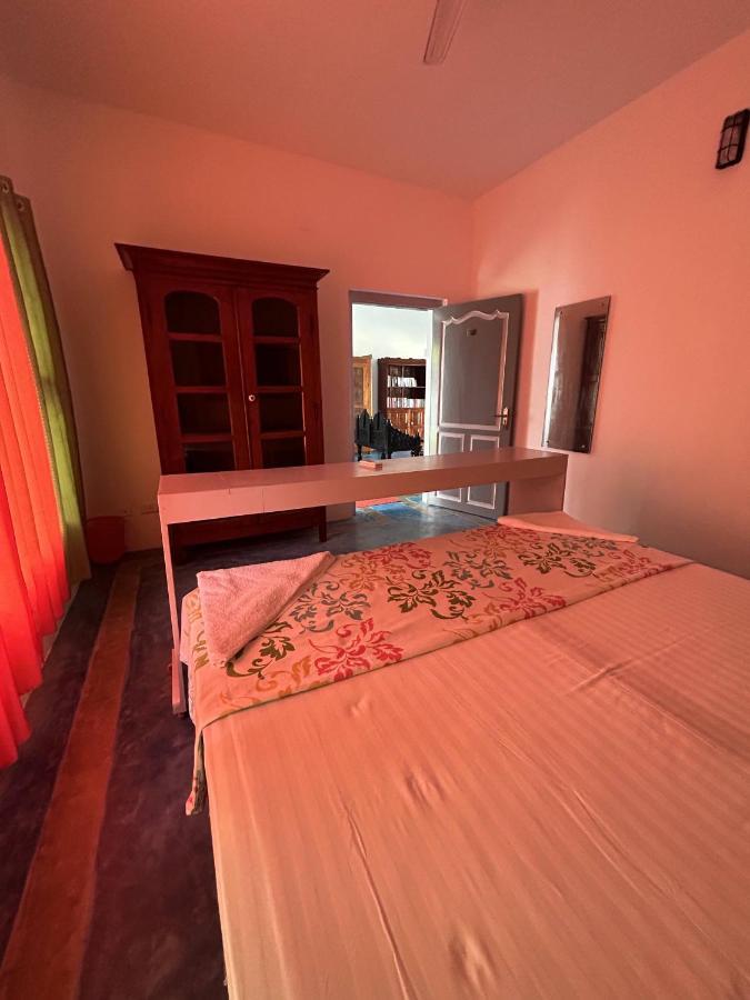 Chameleon Beach Resort, Cherai Kochi Exterior photo